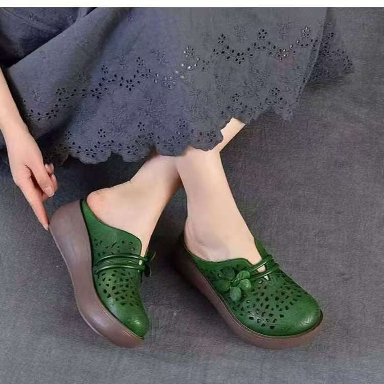 Sandalias retro perforadas