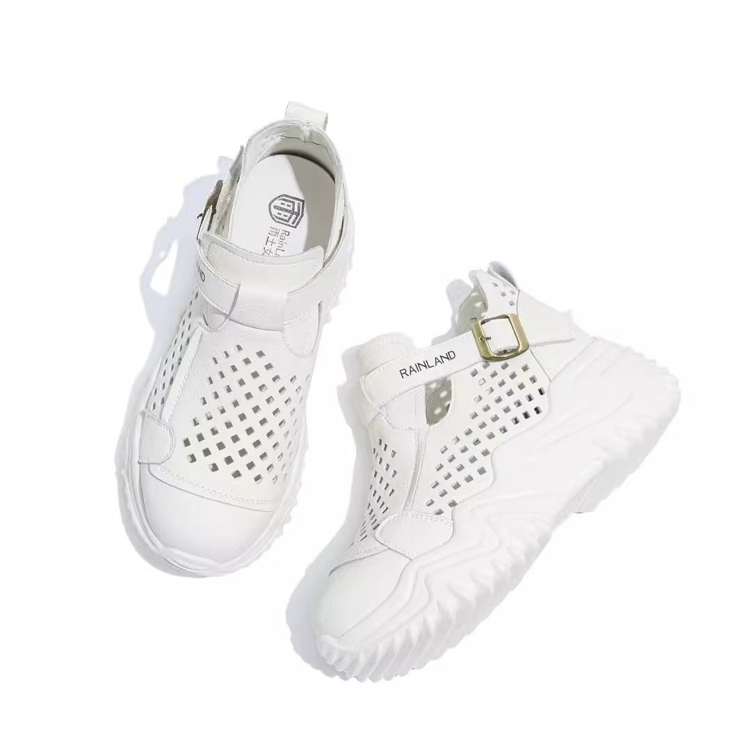 Sandalias de plataforma con agujeros huecos