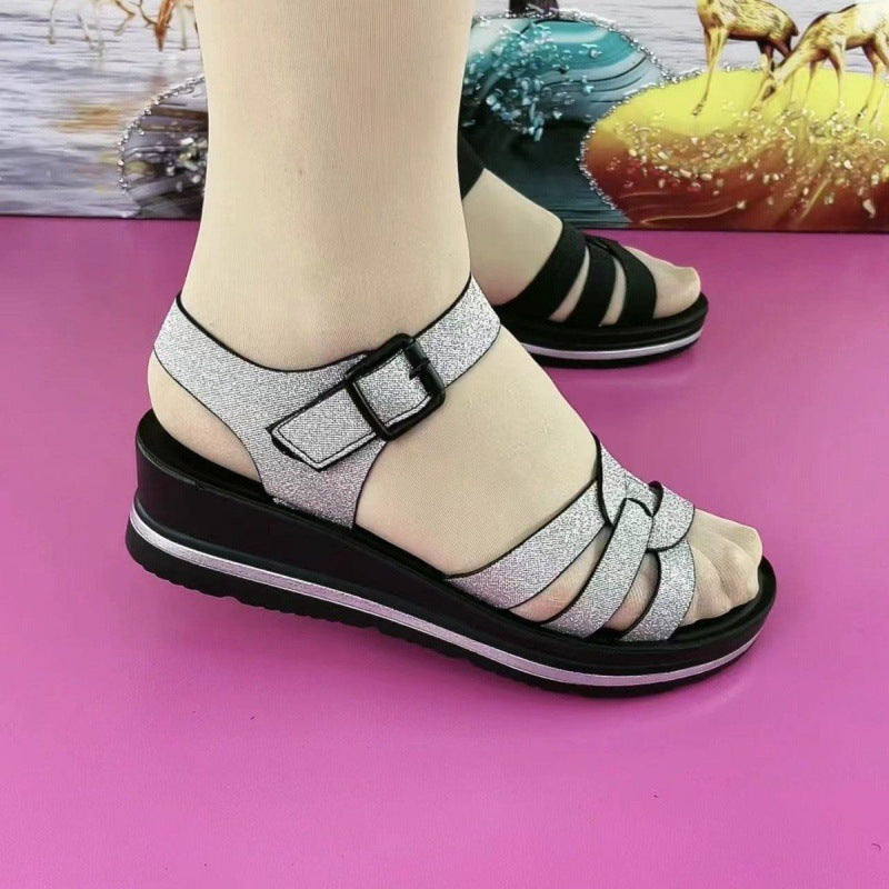 Sandalias de cuña versátiles