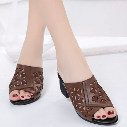 Sandalias romanas con boca de pez