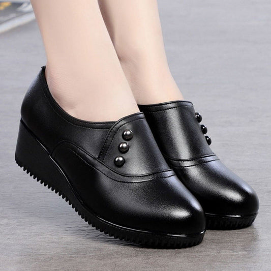 2026 nuevos zapatos de cuero con tacón de cuña estilo británico