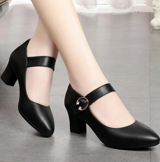 2025 nuevos zapatos de cuero de suela blanda para mujer