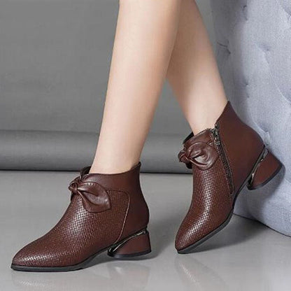 tacones altos de cuero