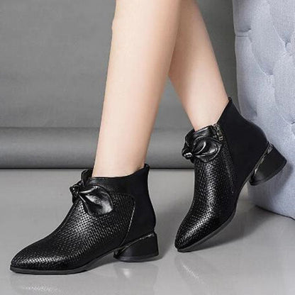 tacones altos de cuero
