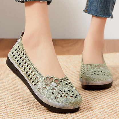 Zapatos de suela blanda transpirables y bordados