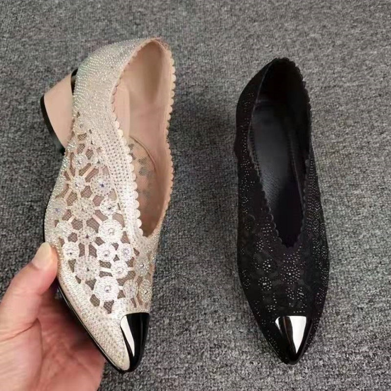 zapatos huecos con punta puntiaguda