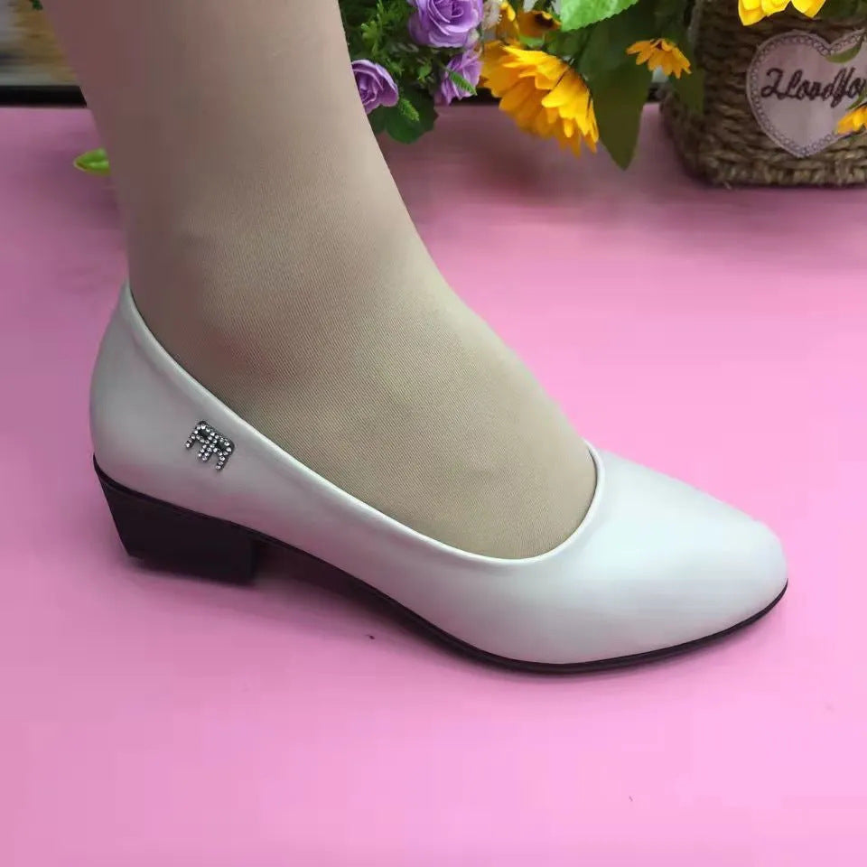 Zapatos de tacón bajo y corte bajo