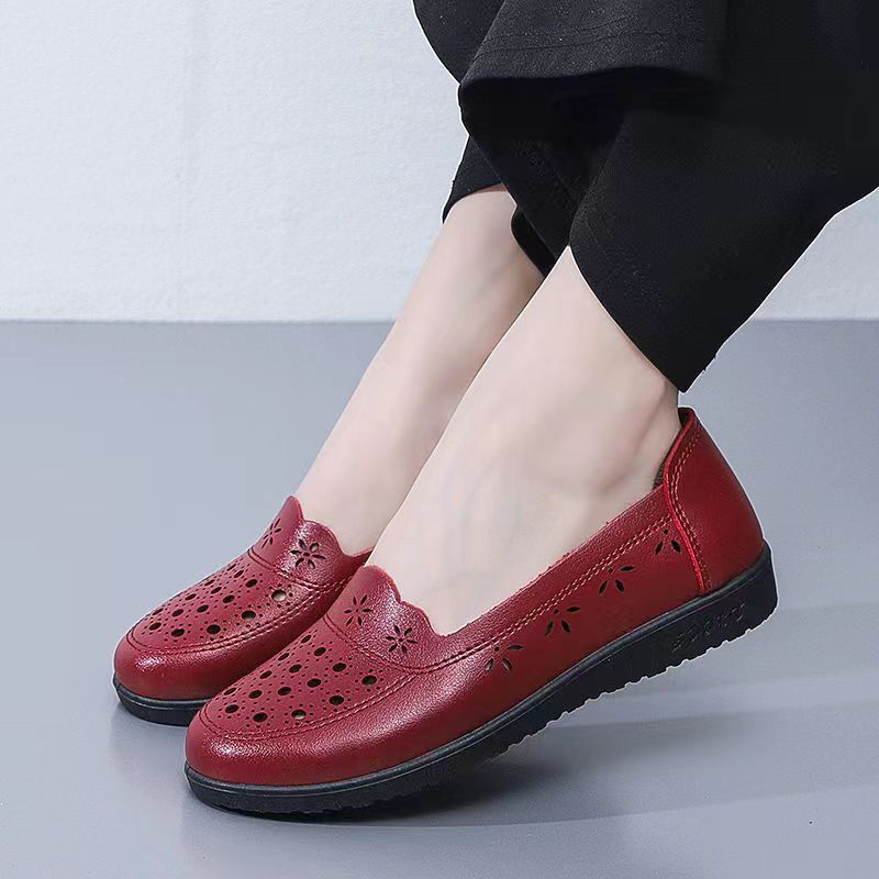 Zapatos de cuero con suela blanda