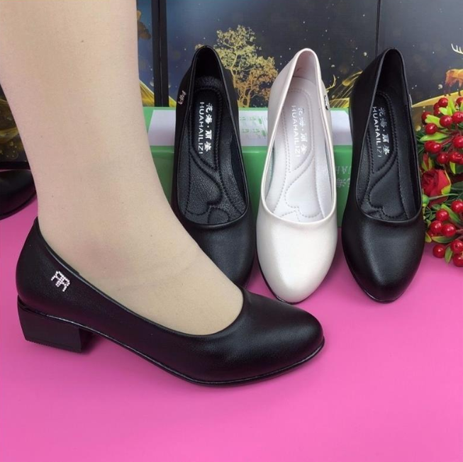 Zapatos de tacón bajo y corte bajo